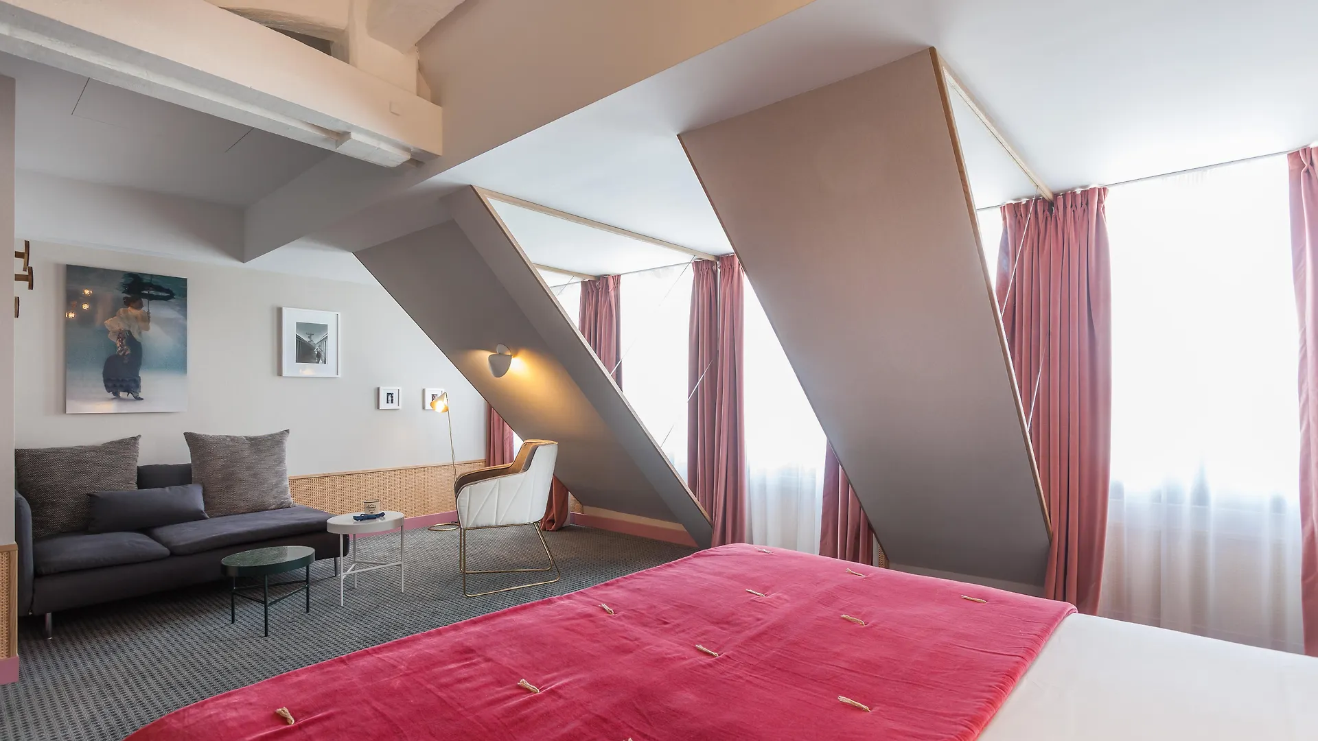 Hotel Handsome 3*