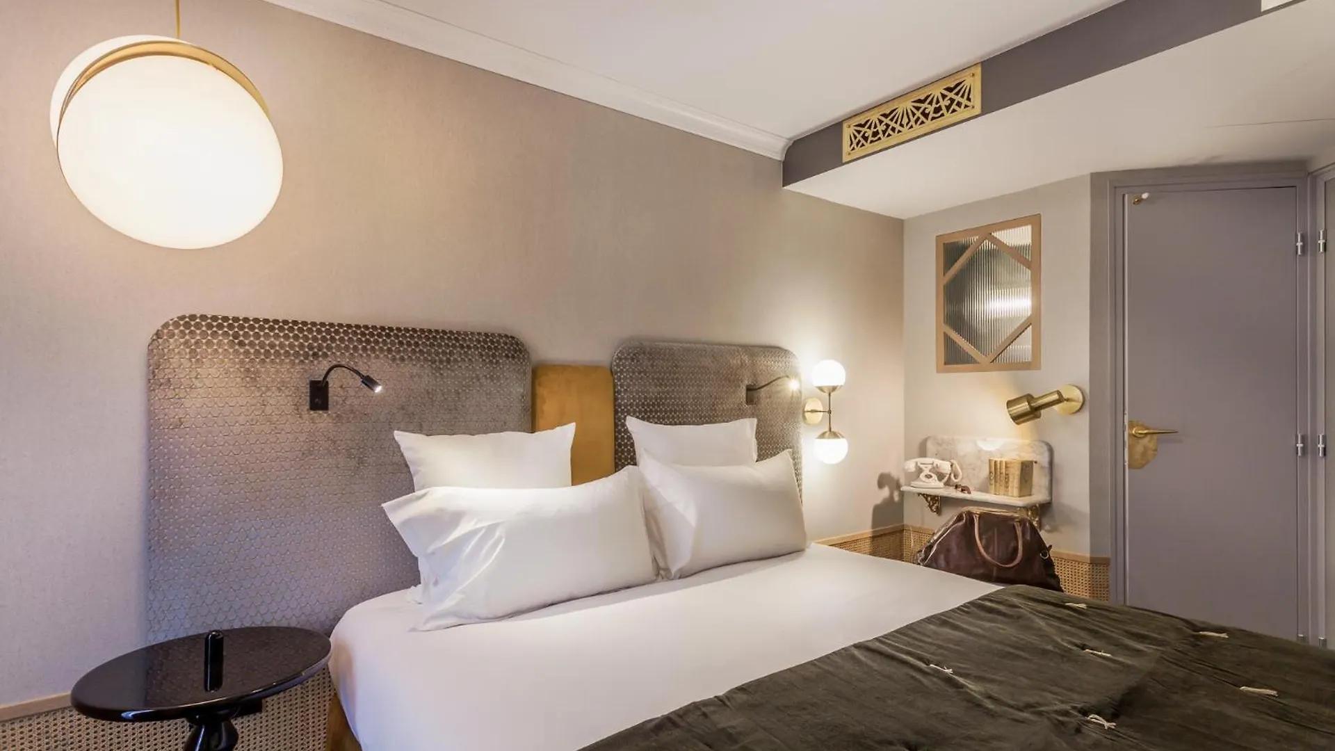 Hotel Handsome 3*