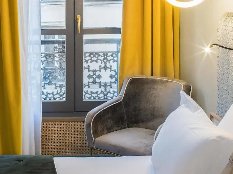 Handsome Hotel